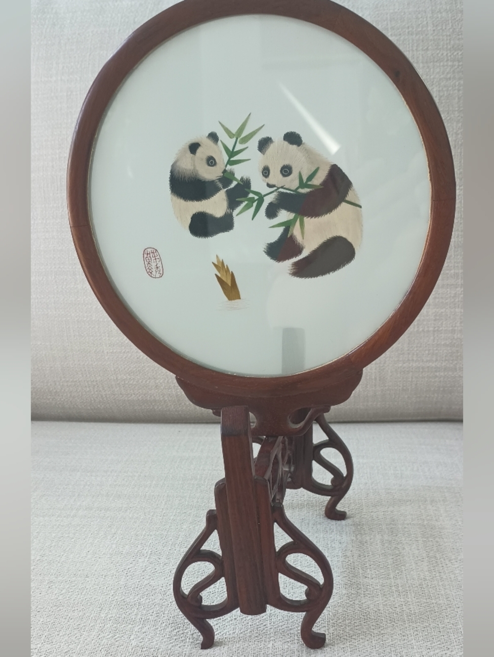 Round Embroidered Silk Panda Table Screen - Picture 8 of 10